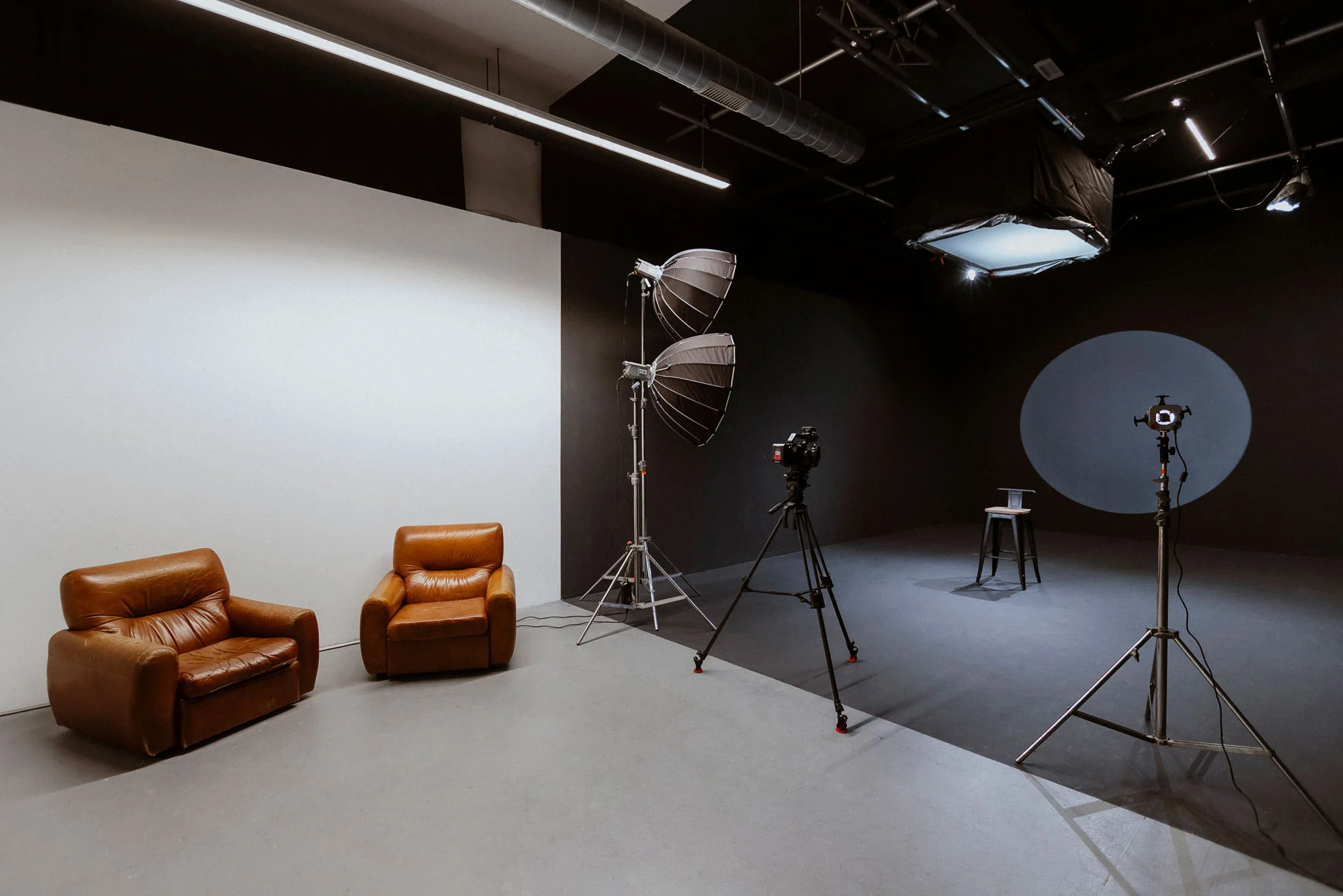 Sala Posa Black